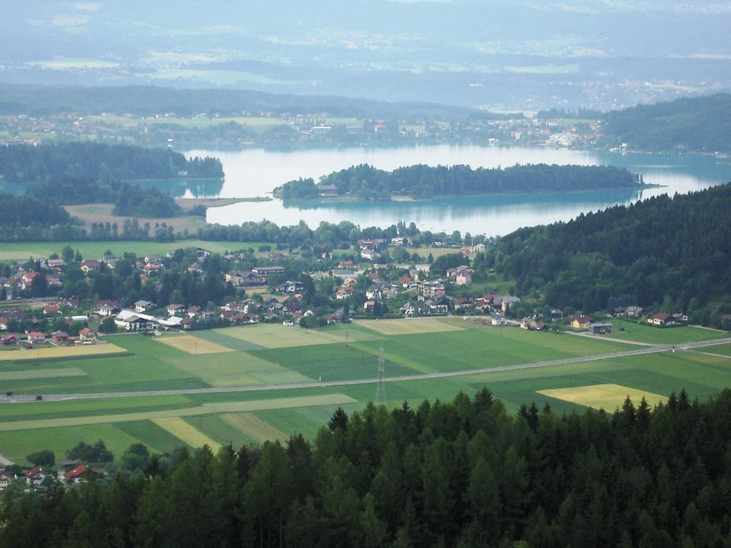 Gaestehaus Lutschounig Faak am See Exteriör bild